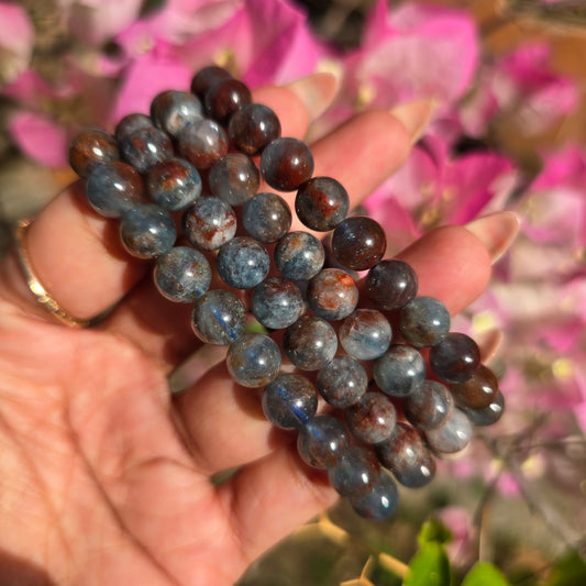 Aquamarine with Hematite Gemstone Bracelet