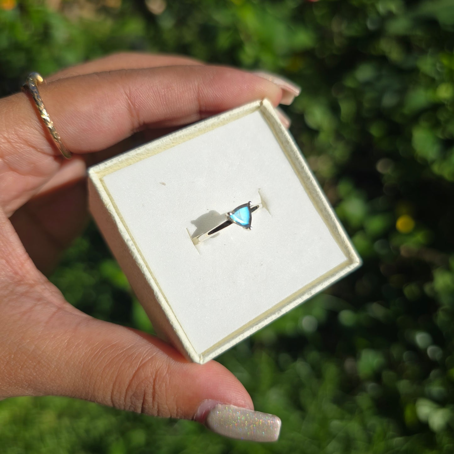 Blue Flash Labradorite Gemstone Ring - Size 5