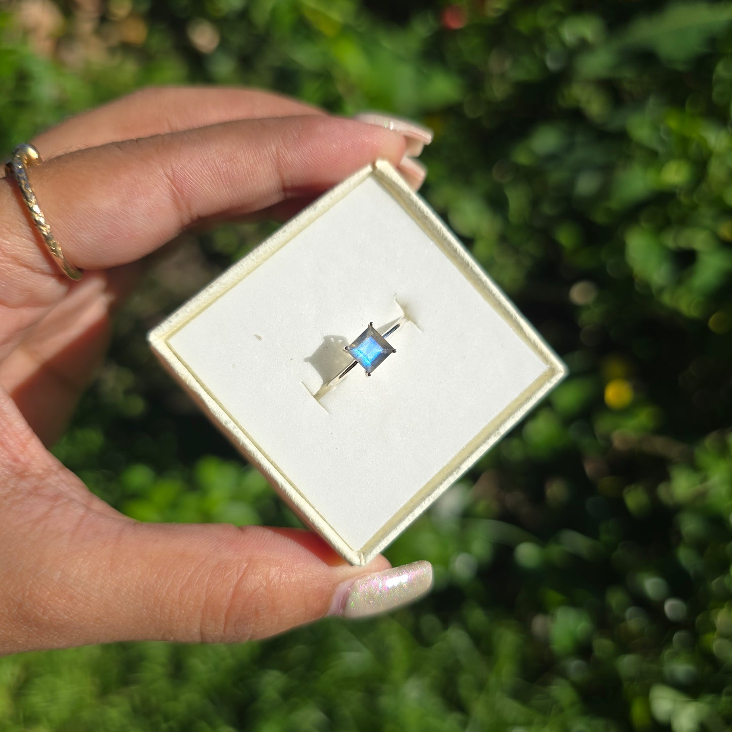 Blue Flash Labradorite Gemstone Ring - Size 7