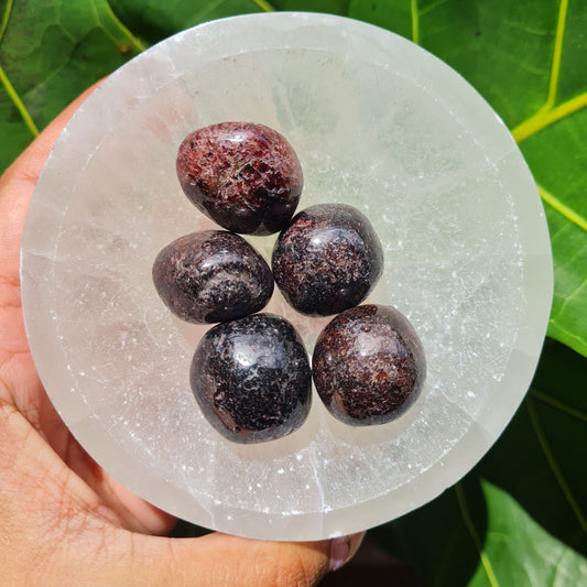 Garnet Tumbled Stone