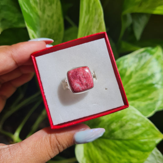 Thulite Ring - Size 7