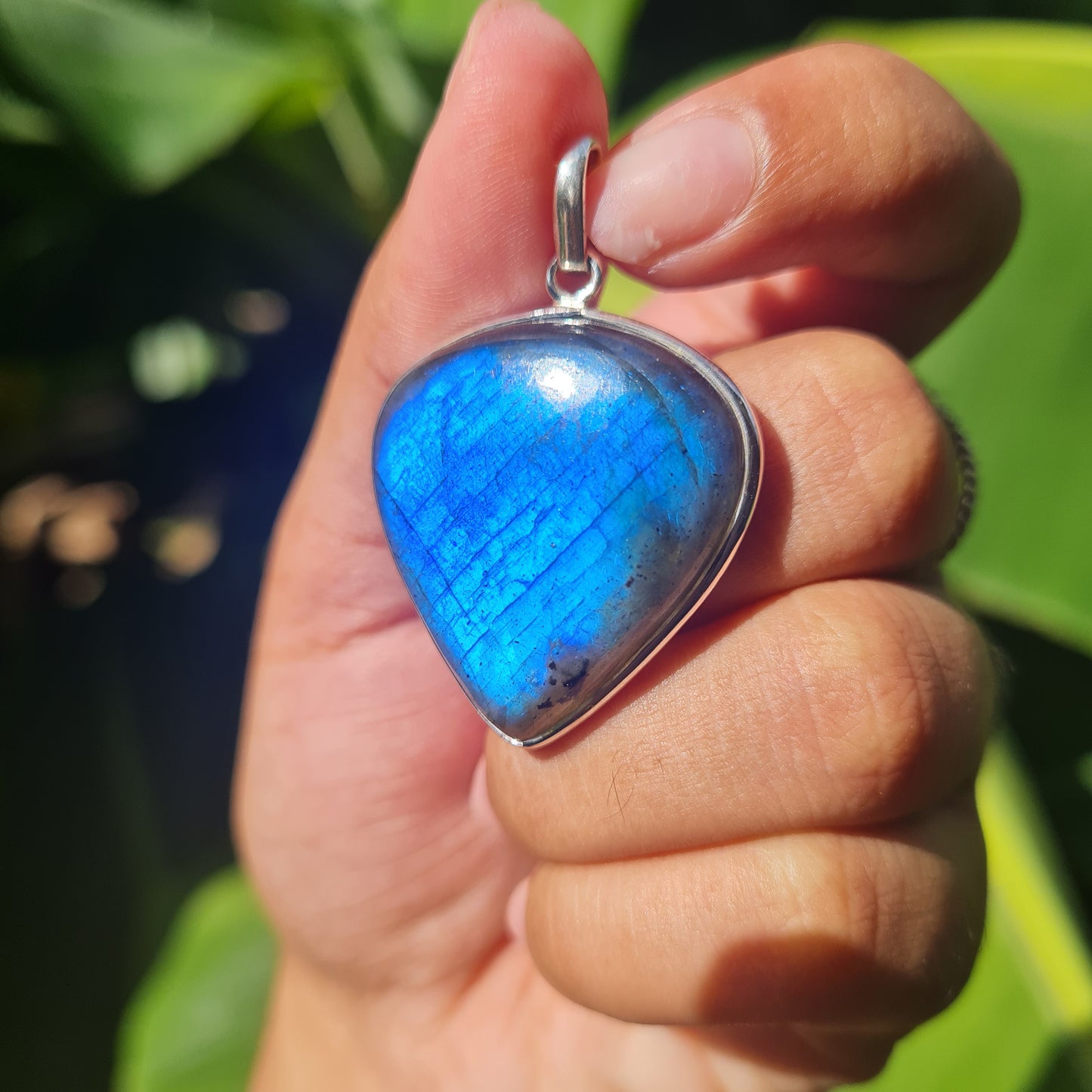 Blue Flash Labradorite Pendant