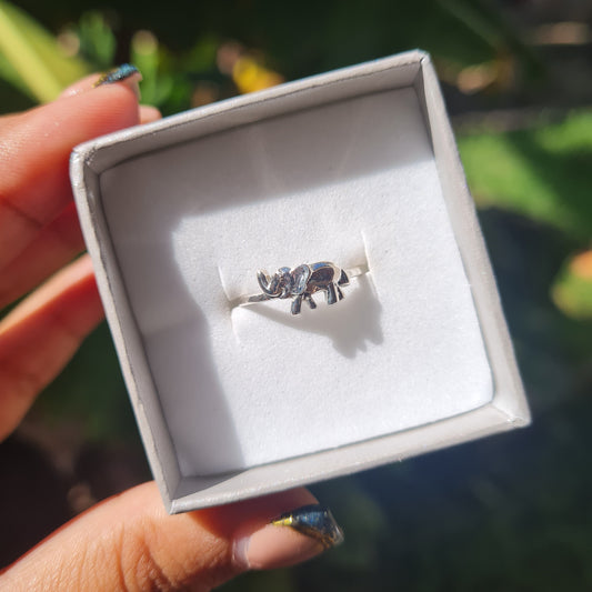 Dainty Elephant Ring - Size 7