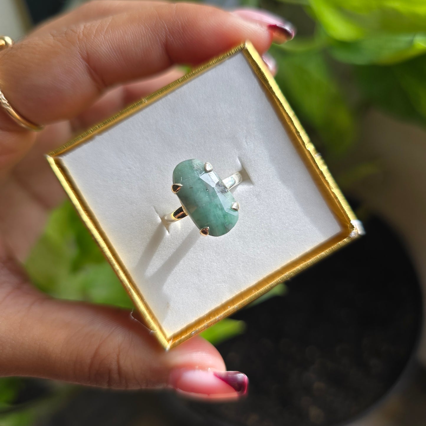 Emerald Gemstone Ring - Size 7