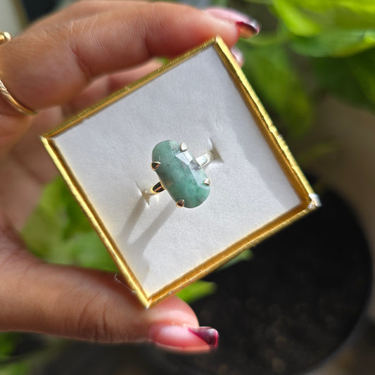 Emerald Gemstone Ring - Size 7