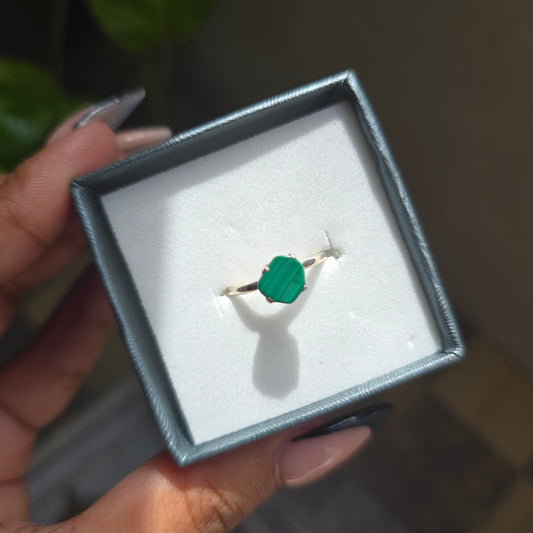 Dainty Raw Malachite Ring - Size 5