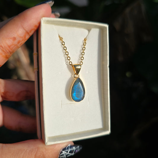 Gold Vermeil Labradorite Pendant