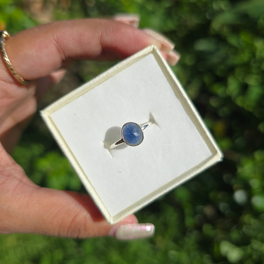 Blue Sapphire Gemstone Ring - Size 5