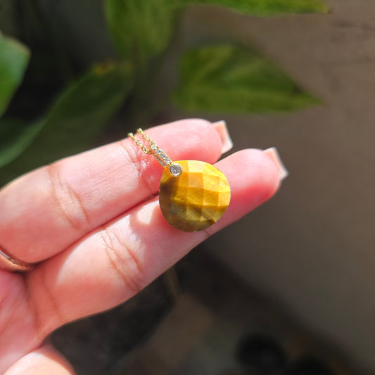 Dainty Tiger's Eye Pendant
