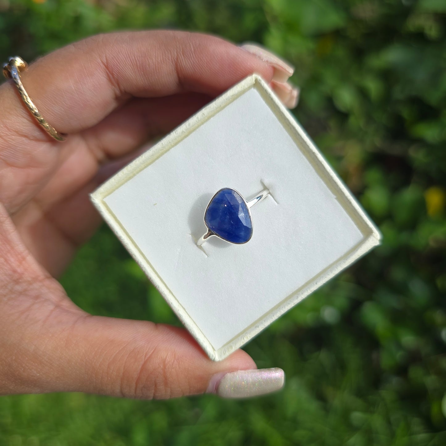Blue Sapphire Gemstone Ring - Size 9