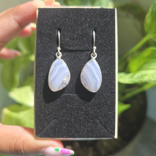 Blue Lace Agate Dangle Earring