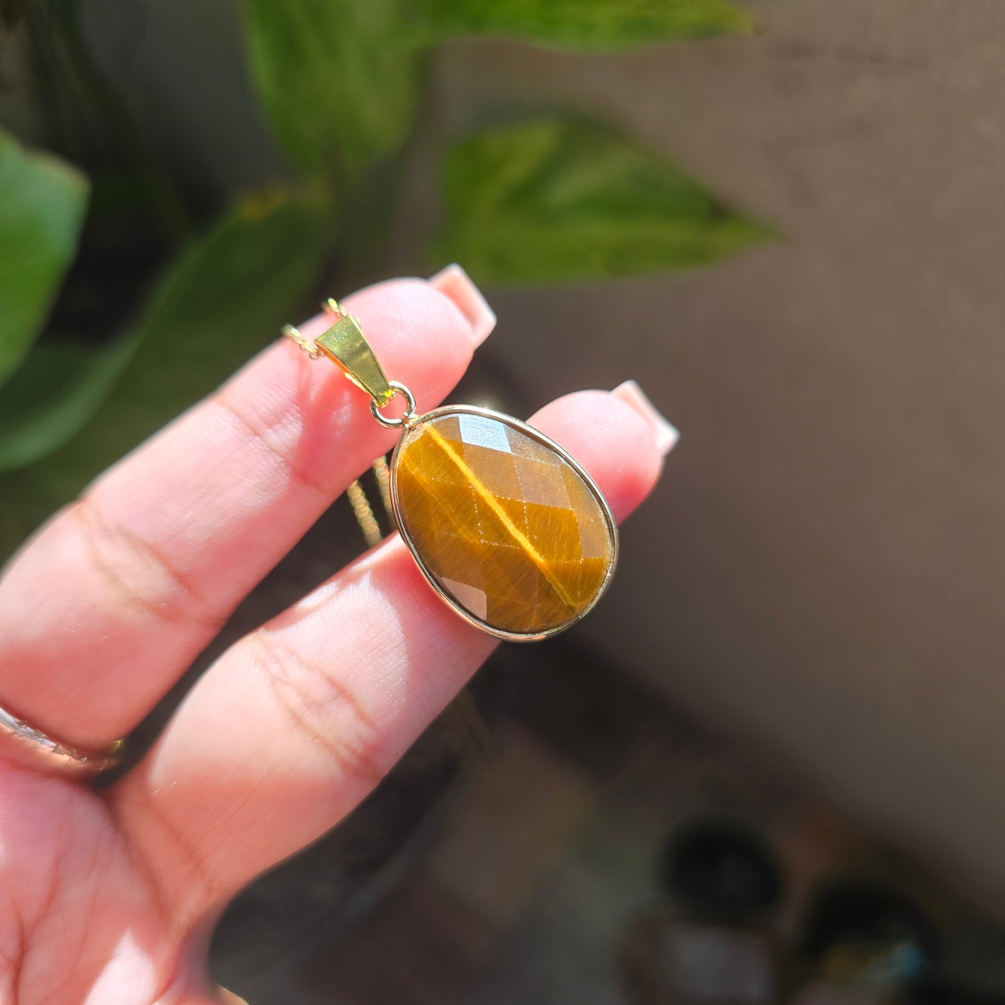 Oval Tiger's Eye Pendant