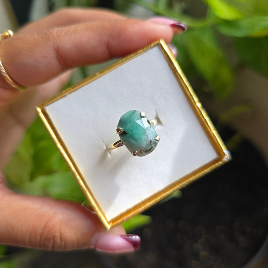 Emerald Gemstone Ring - Size 8