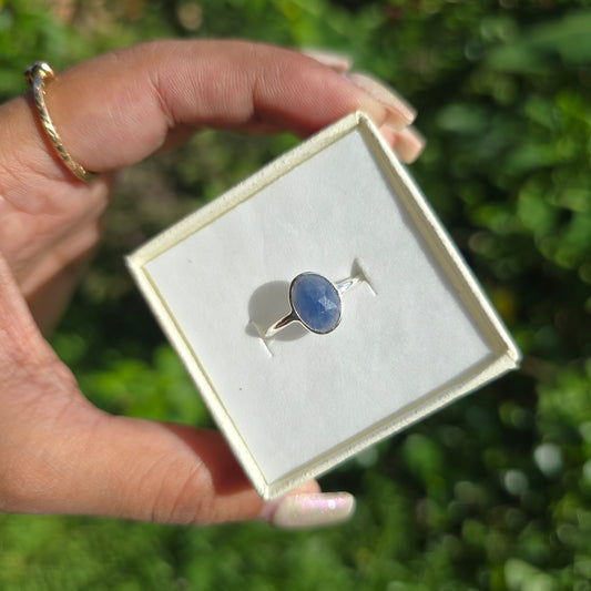 Blue Sapphire Gemstone Ring - Size 7