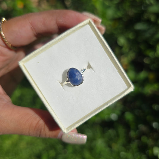 Blue Sapphire Gemstone Ring - Size 7
